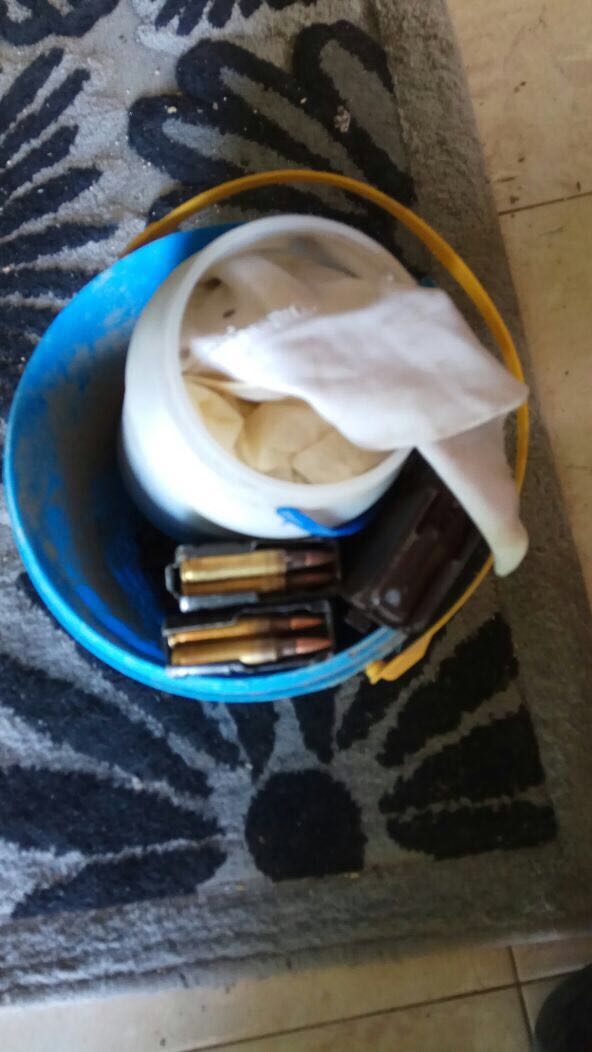 מחסניות שנתפסו במהלך המבצע (צילום: דוברות המשטרה)